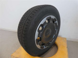 R5年式冬タイヤ185/65R15ブリヂストン製です。