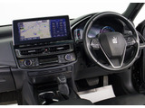 使いやすさや安全性を追求したステアリング周り!高級車ゆえにスイッチ類が多いのも特徴ですね!考え尽くされた配置ですぐに使いこなす事が出来ますのでご安心下さい!是非、体感してみて下さい!!