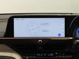 ディスプレイオーディオを装備。スマホとクルマをつなぐことで、これまでのナビに加えて、いろんなサービスが楽しめます。