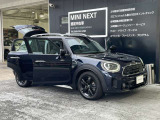 中古車ソムリエの弊社スタッフが、お客様にピッタリのMINIをご紹介します。