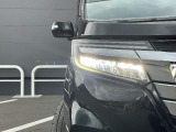 LEDライトは悪天候や夜間走行も良好な視界を確保し安心して運転ができます
