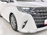 フォグランプ装着車です。暗い夜道の車両前方を明るく照らします