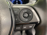 【レーダークルーズコントロール】高速道路での長距離走行が楽に!!自動で速度を保つクルーズコントロールが、衝突軽減システムと連携し、前方の車両を感知して車間を保つように速度調節してくれます!!