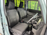 運転席シート廻りは使用感も少なく、良好な状態となっています。丁寧に使われていたことがよくわかりますね。