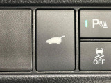 【パワーバックドア】スマートキーや運転席のボタンを押すだけでリアゲートが自動で開閉します!荷物を持っている時や、高い位置にあるバックドアを閉める際に便利な機能です♪
