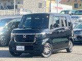ワンオーナー車の2023年、N-BOXカスタム(ターボ)が入庫しました。当社自社工場にて法定点検を実施しております。過去の整備は整備記録簿での確認ができます。