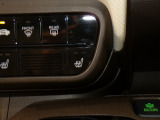 【シートヒーター】シートヒーター装備車です。寒い冬に乗車中とても暖かく快適に移動できます。冷え性の方にピッタリの装備です!