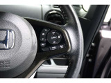 Hondaセンシングの機能のひとつ、アダプティブクルーズコントロール付!アクセルから足を離しても設定したスピードと前車との車間を保ち走行してくれます!車線維持もアシスト☆高速道路で疲労軽減ですね☆