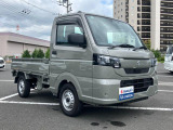 同一車両に複数のお客様から同時にご検討・ご来店が重なる場合がございます。その際は大変恐縮ですがご来店時刻の早いお客様(先着順)を優先してご案内・ご契約とさせていただきますのであらかじめご了承ください。