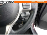高速道路などを一定の速度で走行したい場合に、スイッチを操作することでアクセルペダルを踏まずに定速走行できます。
