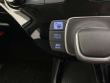 アドバンストパークがついております。最新の自動駐車システムで駐車が苦手な方をアシストしてくれます!