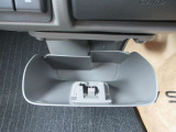 様々な箇所に収納に便利なBOXが付いて便利です