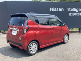 プライバシ-ガラスが装備されています。外を見るときは気にならずに、後方車両から車内が見えにくい設計です。