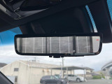 【デジタルインナーミラー】後席の大きな荷物や同乗者で後方が確認しづらい時でも安心!カメラが撮影した車両後方の映像をルームミラー内に表示。クリアな視界で状況の確認が可能です!