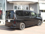 セレナ 2.0 ハイウェイスターV 4WD 