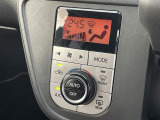 【 オートエアコン 】車内温度を感知して自動で温度調整をしてくれるのでいつでも快適な車内空間を創り上げます!//
