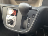 【 シフト 】スムーズなシフトチェンジで快適にお車を操縦していただけます!//