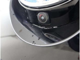 バックモニター付なので後退時に後方が見えるので安心。 車は構造上、死角がたくさんなので万が一を考えると必須ですね。 あくまで補助の為の装備、バックは目視で確認する事が重要ですよ。