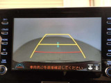 バックガイドモニターで、後方を確認しながら安心して駐車することができます。運転初心者も熟練者も必須の機能ですよ!