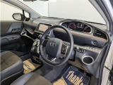 見通しのよいすっきりとした視界で、誰でも運転しやすいです。運転のしやすさは疲れにくさにも繋がりますよ♪