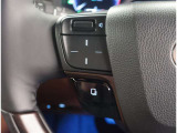 ハンドルから手を放さずに操作出来ますので、安全運転にもつながりますね
