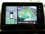 まるで空から見下ろしたかのような映像を映し出すアラウンドモニターだから、車庫入れもラクラクです!