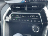 【 オートエアコン 】車内温度を感知して自動で温度調整をしてくれるのでいつでも快適な車内空間を創り上げます!//