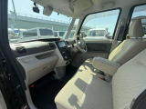 自社認証工場を完備しておりますので、納車前の車検・整備や、アフターメンテナスもばっちりですので、安心して当社にお任せ下さい。また、当社にて車輌ご成約のお客様はオイル交換永久無料のサービス付きです!