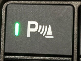 【クリアランスソナー】バンパーに付いたセンサーが障害物を検知!一定の距離に近づくとアラートで教えてくれます♪狭い駐車スペースや車庫入れ時も安心ですね☆