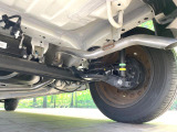 お車を安心してお乗りいただく為には、足回りの定期点検が欠かせません。サービスサポート(有償保証)では無料点検もご提供しており、安心のカーライフをお過ごしいただけるサポート体制が整っています。