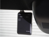 ◆ドライブレコーダー◆映像・音声などを記録する自動車用の装置です。 もしもの事故の際の記録はもちろん、旅行の際の思い出としてドライブの映像を楽しむことができます。