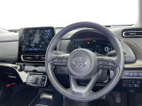 運転席まわりです。 各操作スイッチは使いやすい位置に配置されてます。
