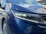 ◆◆◆アダプティブLEDヘッドライトです。シャープな白光色のLEDランプを採用しました。