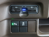 『ETC搭載』 高速利用時に便利なETCを搭載しております。高速道路での利用がスムーズになります!これで長旅も楽々♪納車時にセットアップをさせていただきますので、カードを差し込むだけでご利用いただけま