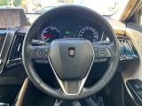 【純正革巻きステアリング】上質な革を使用することで、手にしっかり馴染みとても運転しやすいハンドルです♪