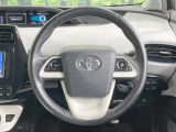 【純正革巻きステアリング】上質な革を使用することで、手にしっかり馴染みとても運転しやすいハンドルです♪
