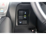機能性溢れる運転席まわり。使いやすいスイッチ類の配置で運転中のストレスを軽減し楽しくドライブできますよ。