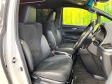 運転席シート廻りは使用感も少なく、良好な状態となっています。前オーナー様が丁寧に使っていたことがよくわかりますね。