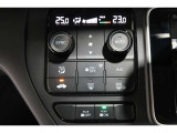 運転席と助手席の温度設定の変更が可能な左右独立タイプのデュアルエアコンです♪♪♪暑がりな人・寒がりな人も誰もが車内を快適にお過ごしいただけます♪♪♪