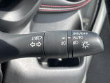 【 オートライト 】オートライトなのでライトの点け忘れを気にすることなく運転が出来ます♪//