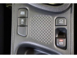 燃費優先のECO。パワー優先のSPORT。走りと燃費のバランスに優れたNORMAL。気分や走行状況に合わせて走りを選べるドライブモードセレクトが装備されています。