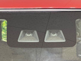 【スマートアシスト】走行中に前方の車両等を認識し、衝突しそうな時は警報とブレーキで衝突回避と被害軽減をアシスト。より安全にドライブをお楽しみいただけます。