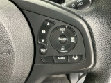 アクセルから足を離しても設定したスピードを保ち走行し、高速道路での疲労軽減に役立つクルーズコントロール付きです!