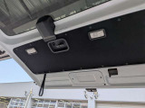 バックドアにはランプがついているので、夜間に車いすや、荷物を積み下ろしする際も視覚を確保できます。
