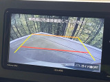 【バックカメラ】駐車時に後方がリアルタイム映像で確認できます。大型商業施設や立体駐車場での駐車時や、夜間のバック時に大活躍!運転スキルに関わらず、今や必須となった装備のひとつです!