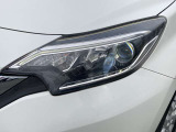 【LEDヘッドライト】悪天候や夜間走行時も良好な視界を確保し安心して運転できる高輝度LEDヘッドライトを装備!