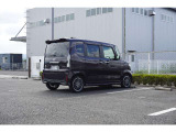 後方まで美しく仕上げられたデザイン。実用性とデザイン性を両立した1台です。