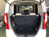 【トランクルーム】荷物も乗せやすく、使いやすいです!セカンドシートを倒せばさらに広い空間に♪