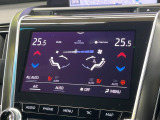 【オートエアコン】一度お好みの温度に設定すれば、車内の温度を検知し風量や温度を自動で調整。暑い&hellip;寒い&hellip;と何度もスイッチ操作をする必要はありません。快適な車内空間には必須の機能ですね♪