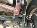 お車を安心してお乗りいただく為には、足回りの定期点検が欠かせません。サービスサポート(有償保証)では無料点検もご提供しており、安心のカーライフをお過ごしいただけるサポート体制が整っています。